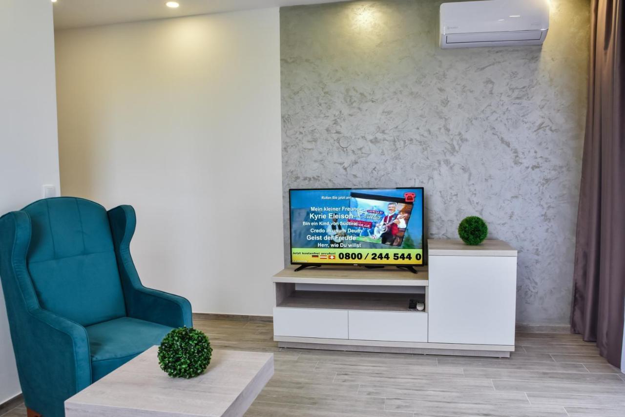 Heaven Lux Ulcinj Hotel Bagian luar foto