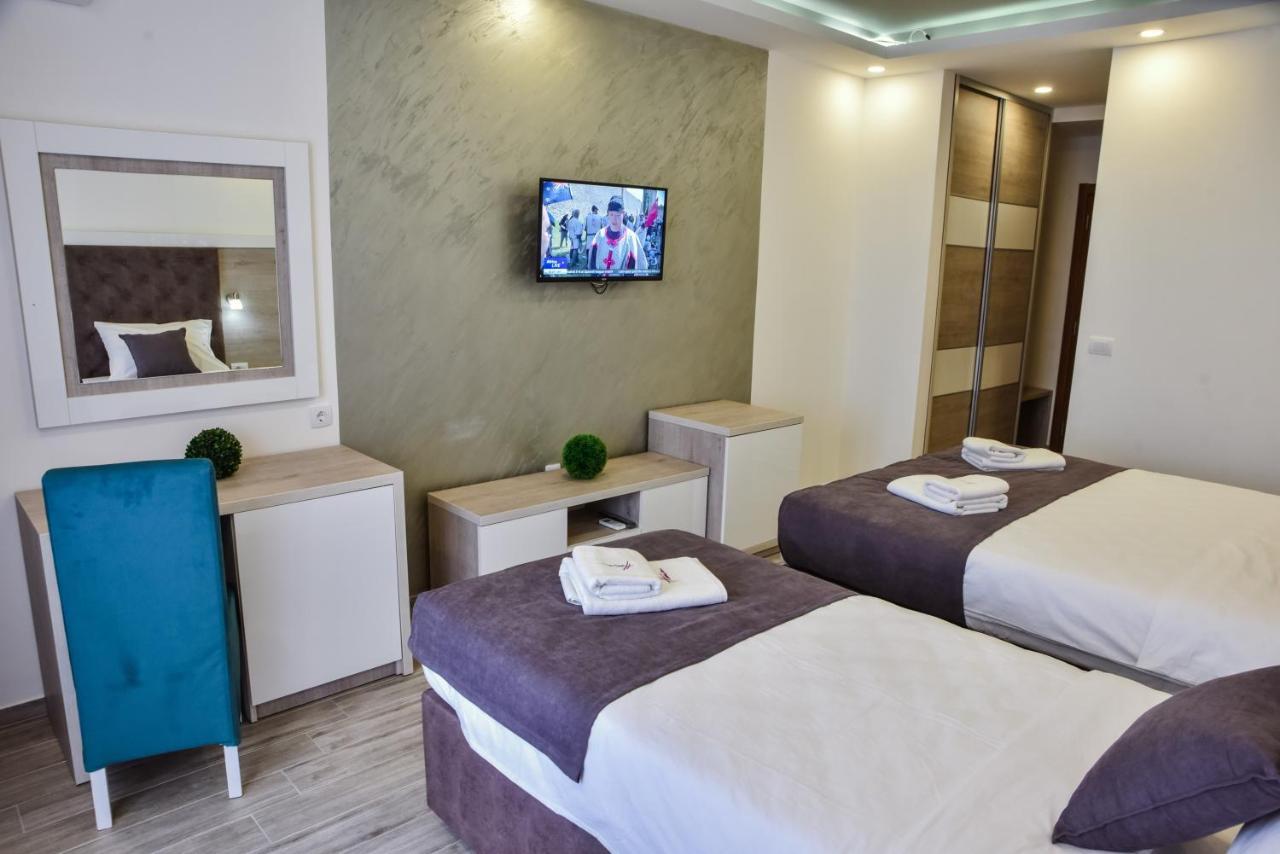 Heaven Lux Ulcinj Hotel Bagian luar foto