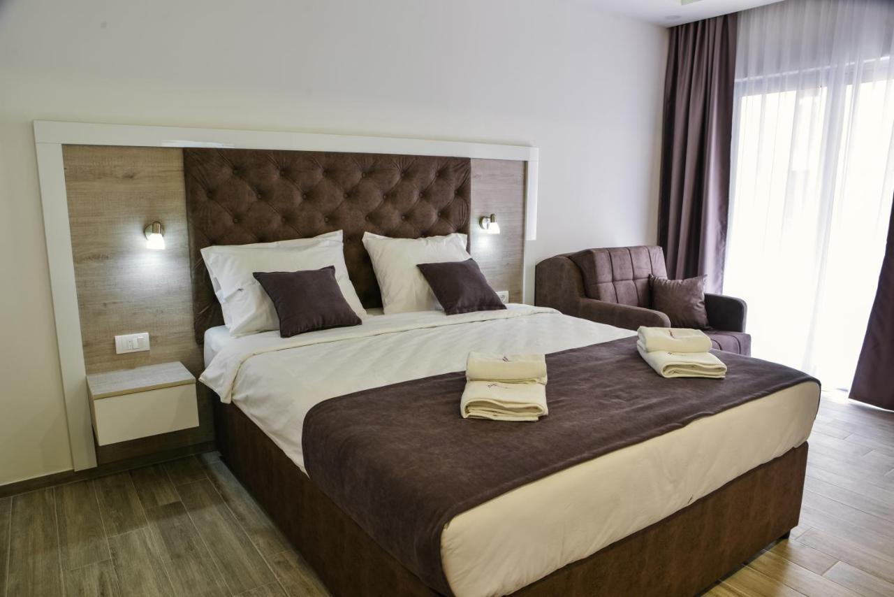 Heaven Lux Ulcinj Hotel Bagian luar foto