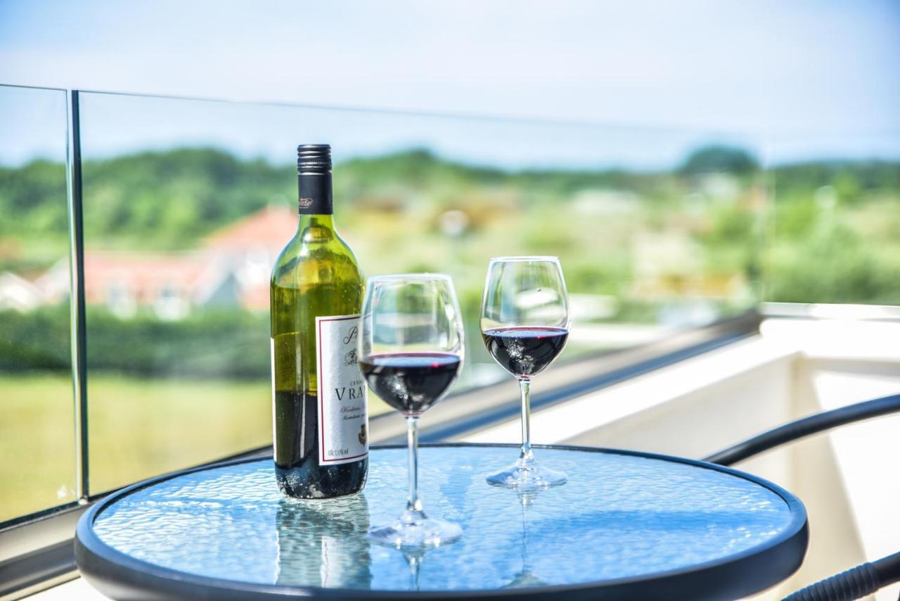 Heaven Lux Ulcinj Hotel Bagian luar foto