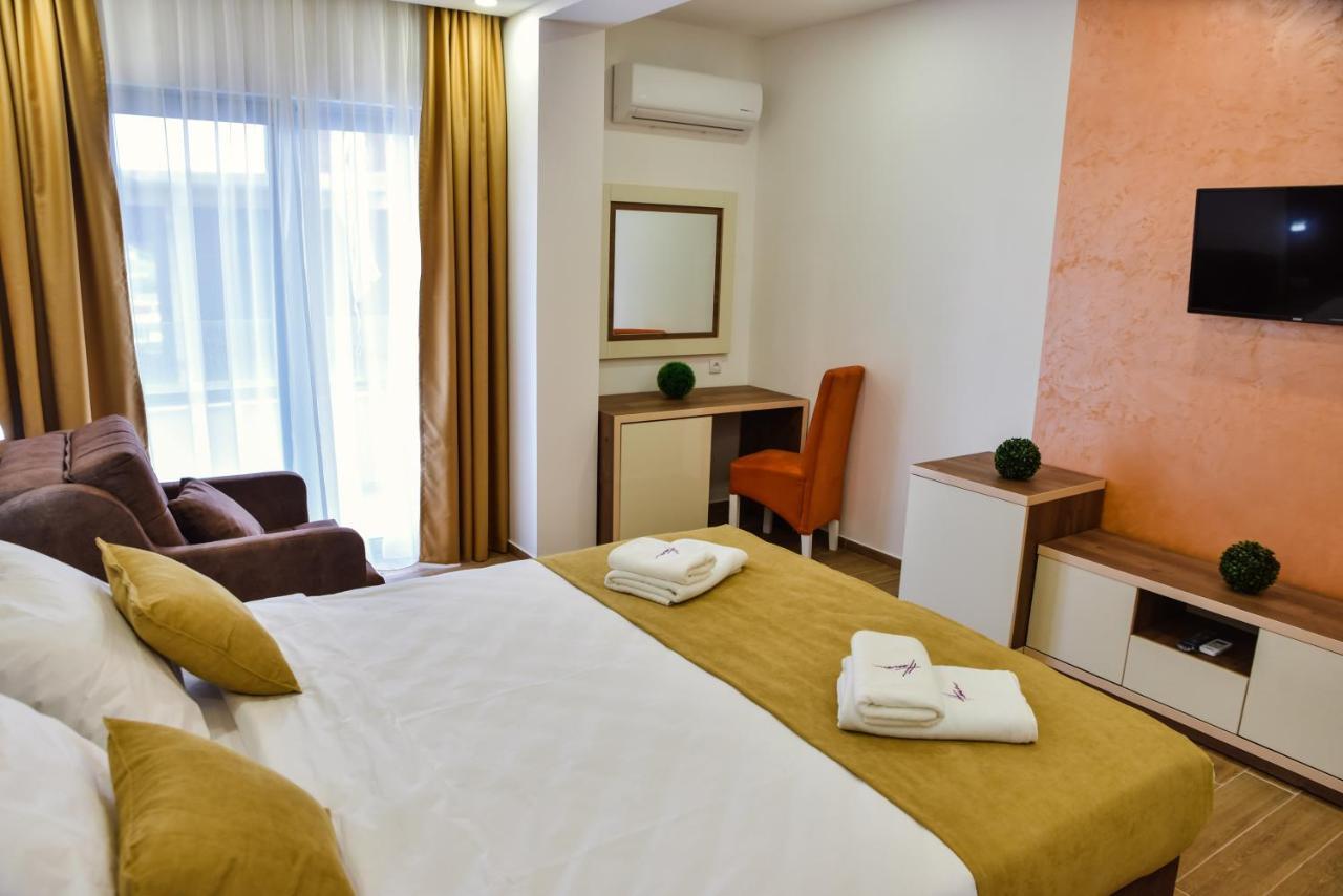 Heaven Lux Ulcinj Hotel Bagian luar foto