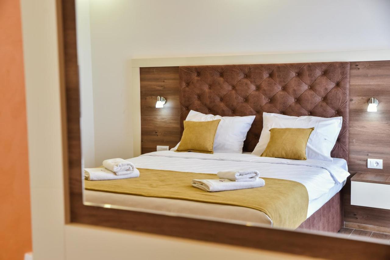Heaven Lux Ulcinj Hotel Bagian luar foto