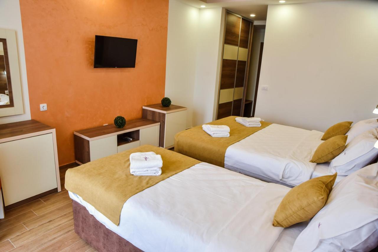 Heaven Lux Ulcinj Hotel Bagian luar foto