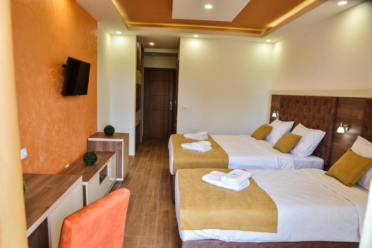 Heaven Lux Ulcinj Hotel Bagian luar foto