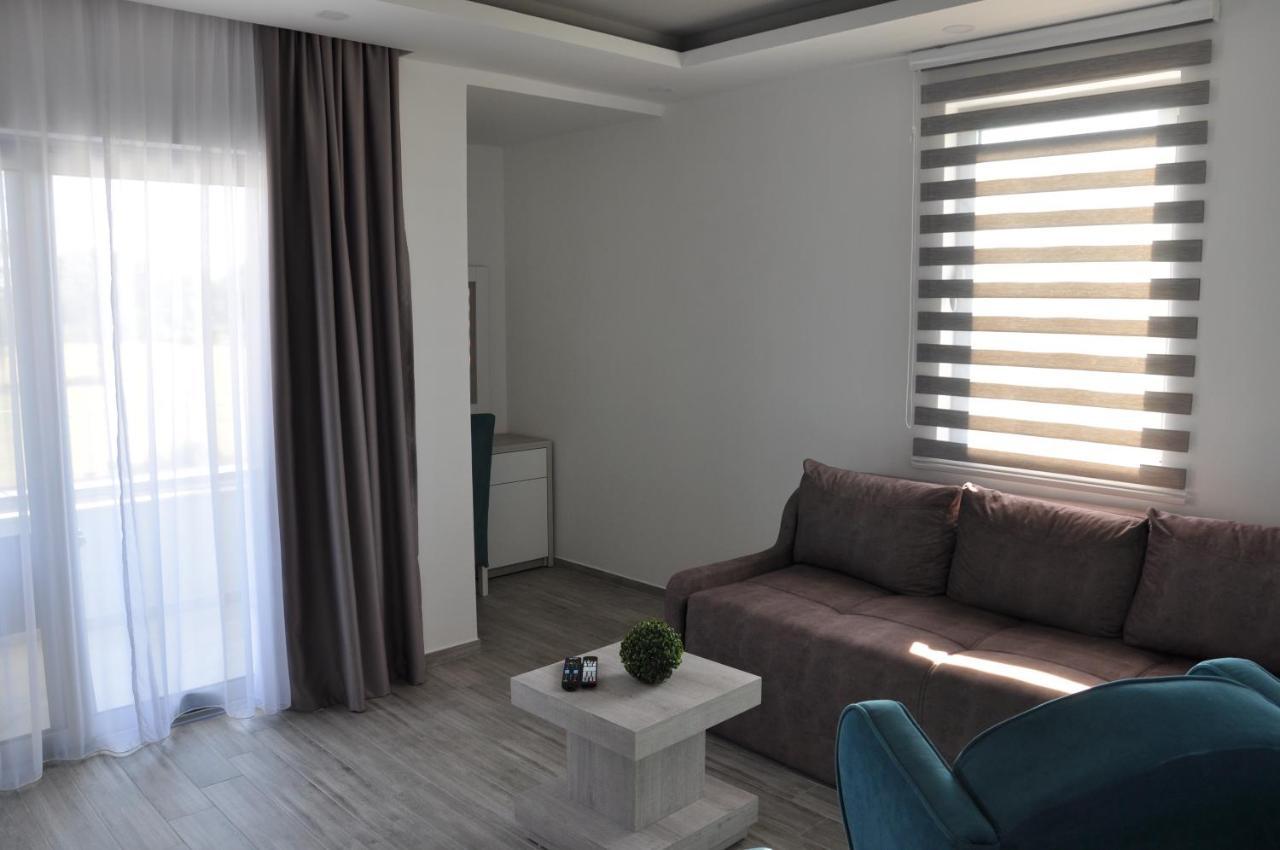 Heaven Lux Ulcinj Hotel Bagian luar foto
