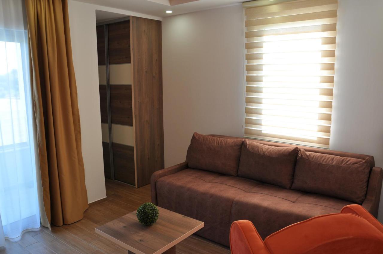 Heaven Lux Ulcinj Hotel Bagian luar foto