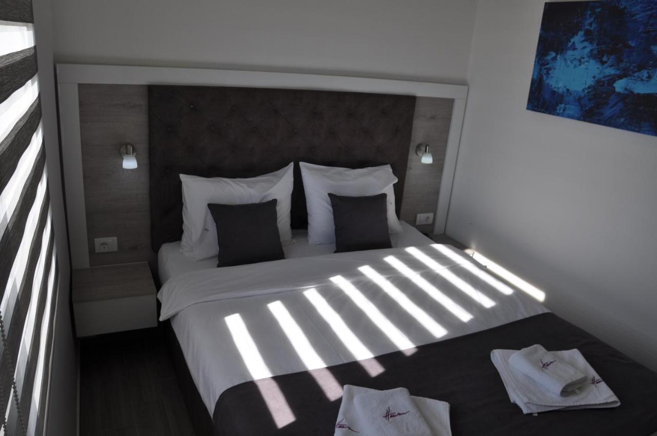 Heaven Lux Ulcinj Hotel Bagian luar foto