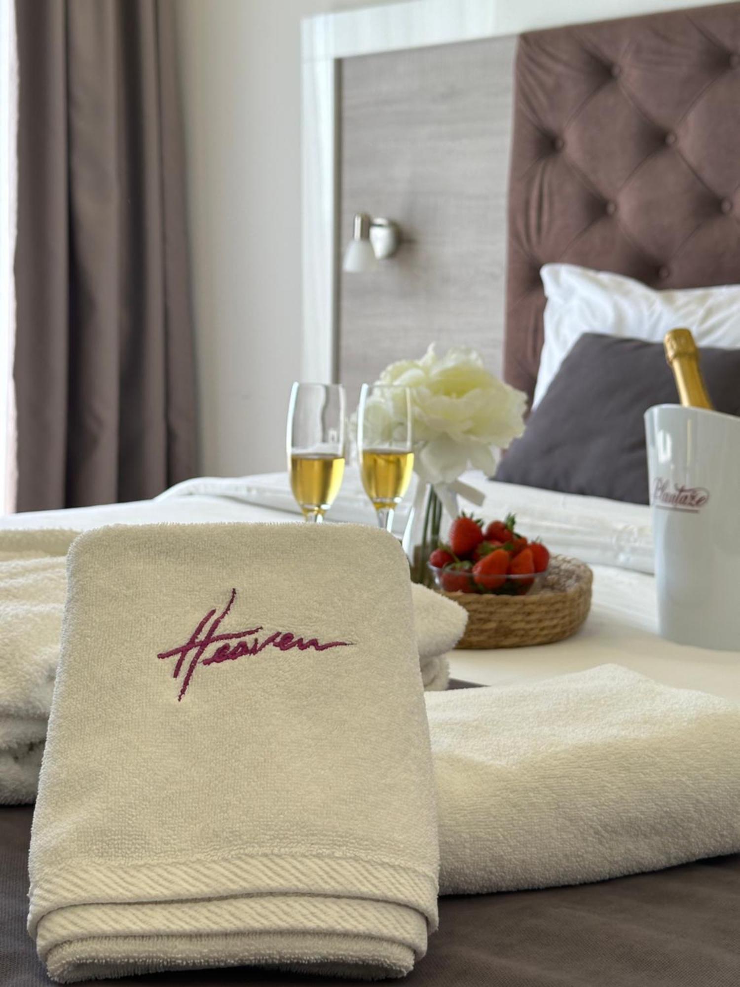 Heaven Lux Ulcinj Hotel Bagian luar foto