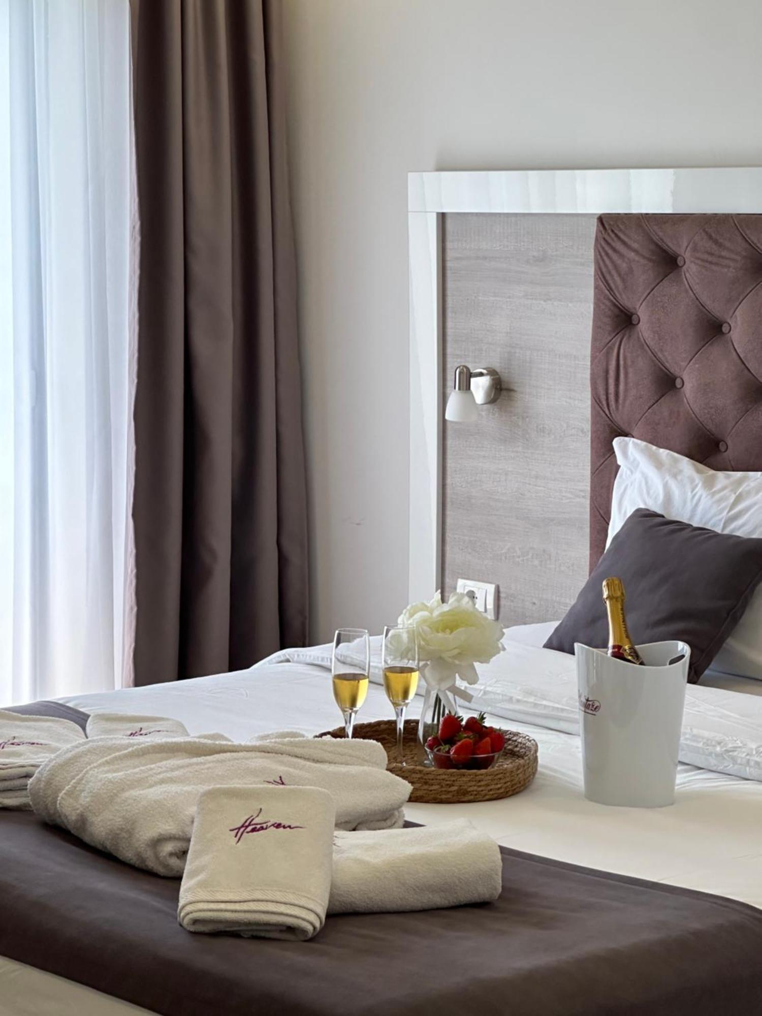 Heaven Lux Ulcinj Hotel Bagian luar foto