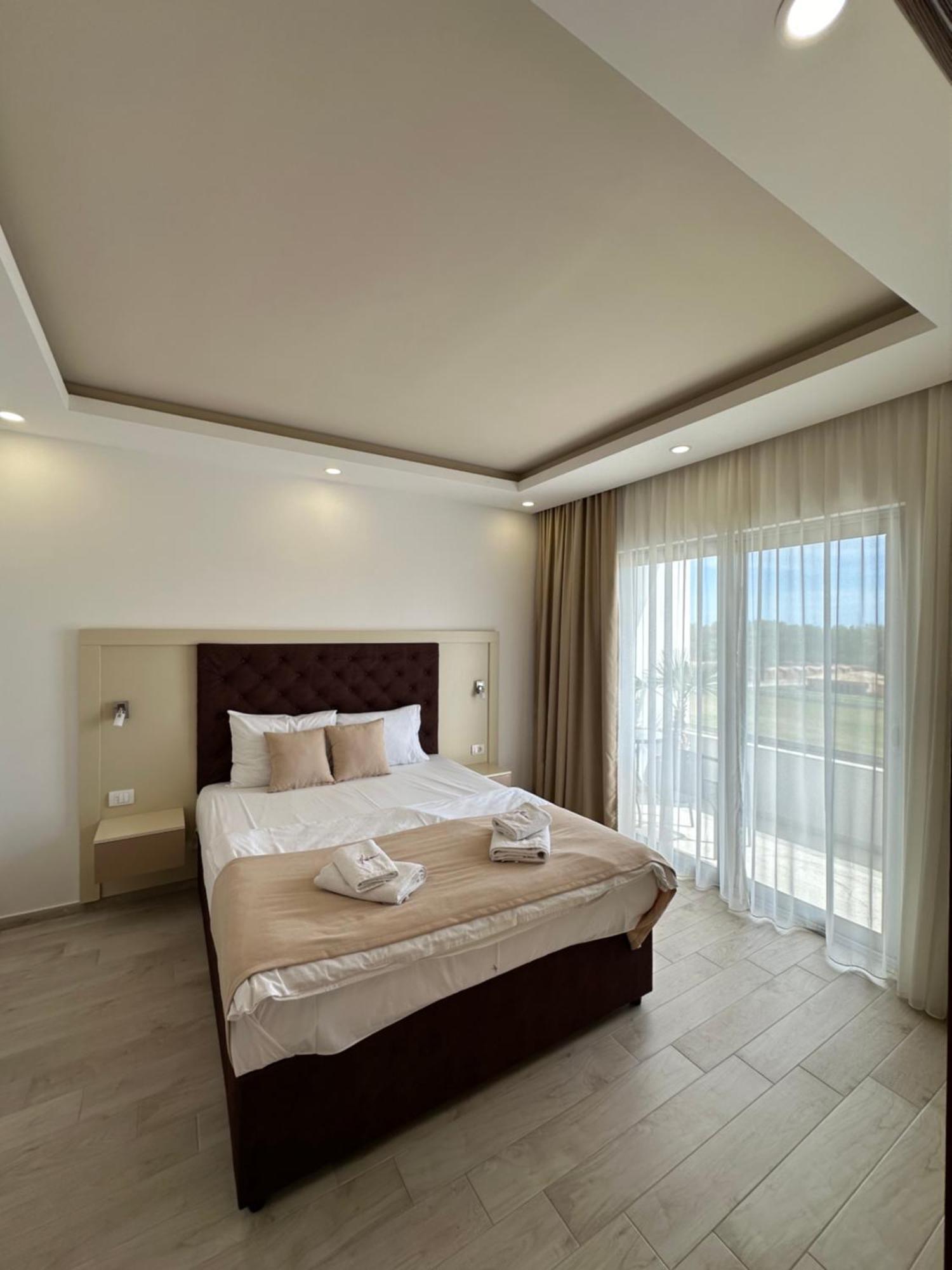 Heaven Lux Ulcinj Hotel Bagian luar foto